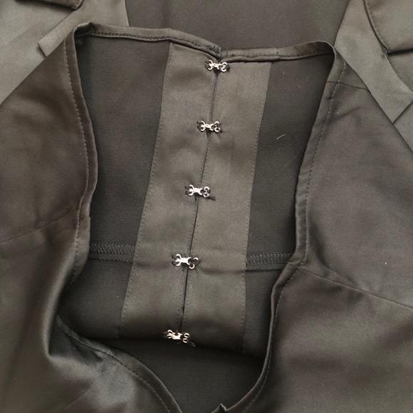 Abercrombie And Fitch Cropped Stretchy Stain Fabric Black Long Sleeve Top Size M - Picture 8 of 10